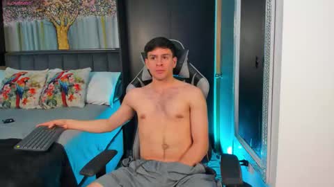 Derek Hussain online show from 09-23-25, 01:19