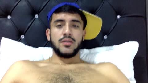 Snapshot of derek_smiith chatting on 12-12-24, 03:10 Derek smiith online show from 12-12-24, 03:10