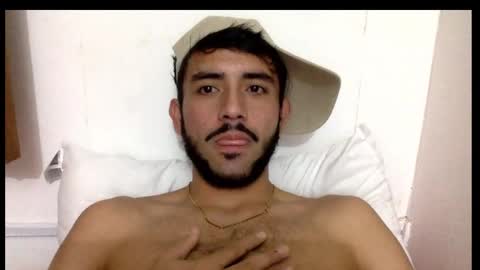 Snapshot of derek_smiith chatting on 01-21-25, 10:19 Derek smiith online show from 01-21-25, 10:19