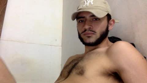 Snapshot of derek_smiith chatting on 10-05-25, 10:18 Derek smiith online show from 10-05-25, 10:18