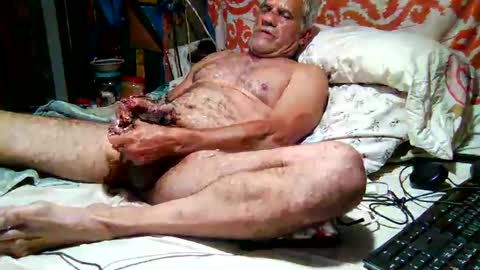 Snapshot of derick1961 chatting on 11-06-25, 07:09 derick1961 online show from 11-06-25, 07:09