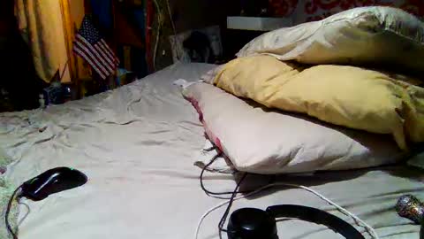 Snapshot of derick1961 chatting on 12-23-25, 02:20 derick1961 online show from 12-23-25, 02:20