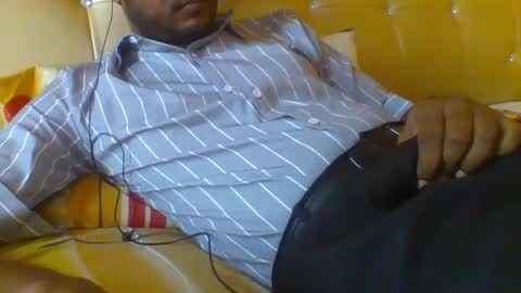 Snapshot of desidaddy_69 chatting on 12-26-24, 10:16 desidaddy_69 online show from 12-26-24, 10:16