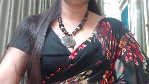 Maisa online show from 12-31-24, 04:46