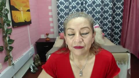 Snapshot of desire_latin chatting on 02-07-25, 05:07 VALERIA online show from 02-07-25, 05:07