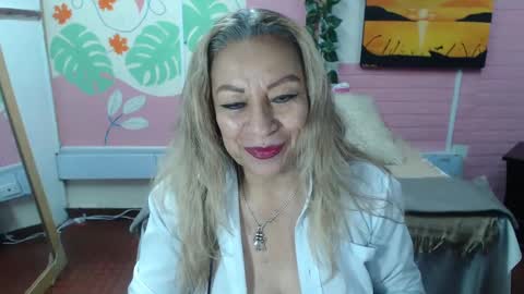 Snapshot of desire_latin chatting on 02-11-25, 09:25 VALERIA online show from 02-11-25, 09:25