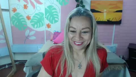 Snapshot of desire_latin chatting on 10-11-25, 04:16 VALERIA online show from 10-11-25, 04:16