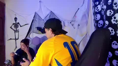 TORI AND MR. BEAR online show from 10-30-25, 12:17