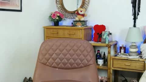 HellenMoon online show from 10-14-25, 06:36