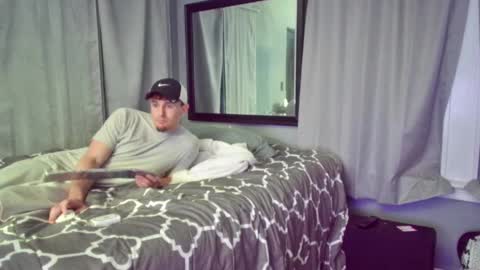 Snapshot of desiriabledesiri chatting on 02-08-25, 08:52 Ryley Rydes online show from 02-08-25, 08:52