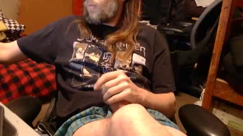 Snapshot of desolation2012 chatting on 11-19-25, 06:13 desolation2012 online show from 11-19-25, 06:13