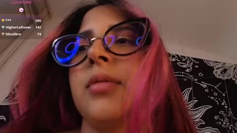 Snapshot of dessmuller chatting on 10-18-25, 01:08 Des Muller online show from 10-18-25, 01:08