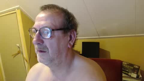 Snapshot of destelp chatting on 12-03-25, 11:25 destelp online show from 12-03-25, 11:25