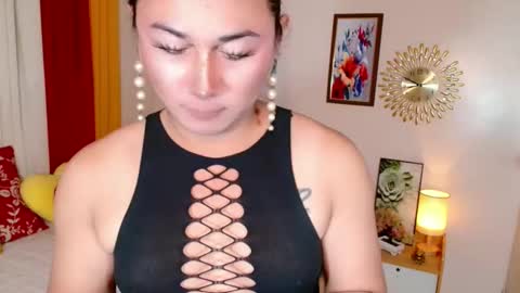 Snapshot of destenierose chatting on 02-06-26, 12:26 destenierose online show from 02-06-26, 12:26