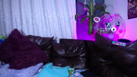 Independent model online show from 01-02-25, 04:52