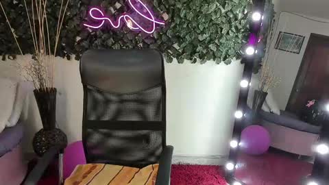 Destiny online show from 09-18-25, 12:07