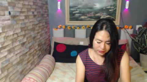 Snapshot of destinyrosexx chatting on 11-01-25, 02:35 Rose online show from 11-01-25, 02:35