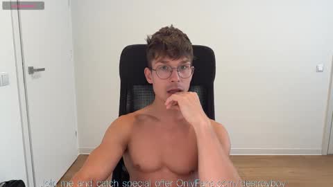 INSTAGRAM justmichaelross online show from 10-06-25, 08:23