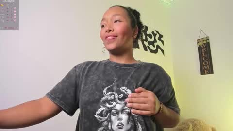 Snapshot of desty_y chatting on 09-09-25, 04:56 desty_y online show from 09-09-25, 04:56