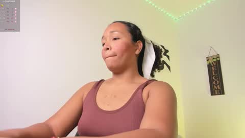 Snapshot of desty_y chatting on 10-09-25, 01:47 desty_y online show from 10-09-25, 01:47