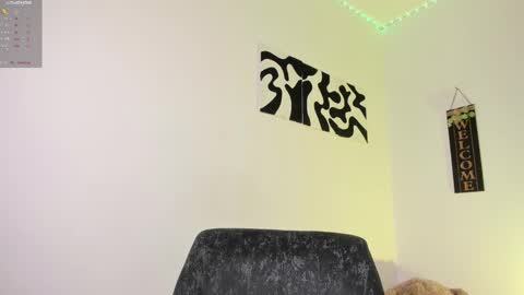 Snapshot of desty_y chatting on 10-17-25, 07:05 desty_y online show from 10-17-25, 07:05