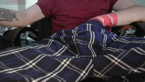 Snapshot of deux139 chatting on 12-10-24, 06:44 Ricardo online show from 12-10-24, 06:44