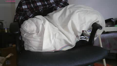 Snapshot of deux139 chatting on 12-11-24, 09:41 Ricardo online show from 12-11-24, 09:41