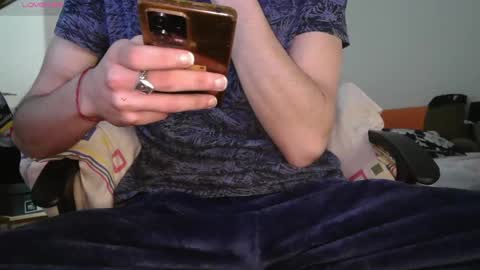 Snapshot of deux139 chatting on 12-28-24, 05:44 Ricardo online show from 12-28-24, 05:44