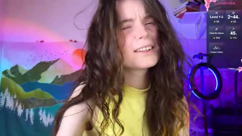 Snapshot of deva_green chatting on 09-15-25, 05:35 Deva online show from 09-15-25, 05:35