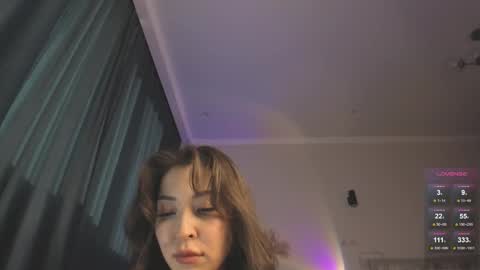 Snapshot of devaivy chatting on 09-27-25, 11:26 Deva online show from 09-27-25, 11:26