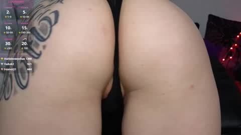 Snapshot of devil_s_bride chatting on 10-21-25, 12:22 devil_s_bride online show from 10-21-25, 12:22