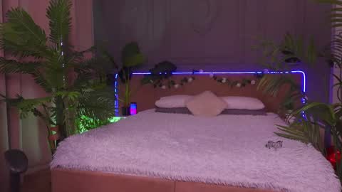 devilinee online show from 02-27-25, 07:01