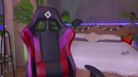 devilinee online show from 03-06-25, 10:09