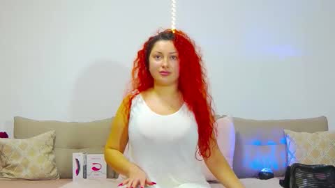AlexaMills online show from 10-28-25, 01:31