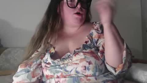 Snapshot of devilschick chatting on 02-12-26, 01:11 DevilsChick -- OF online show from 02-12-26, 01:11