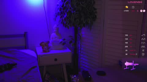 Snapshot of devilss_toy chatting on 03-12-25, 06:00  CIBELLE  online show from 03-12-25, 06:00