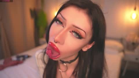 Snapshot of devilss_toy chatting on 10-19-25, 04:07  CIBELLE  online show from 10-19-25, 04:07