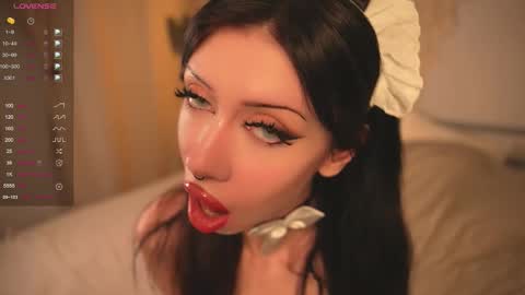 Snapshot of devilss_toy chatting on 10-26-25, 04:13  CIBELLE  online show from 10-26-25, 04:13