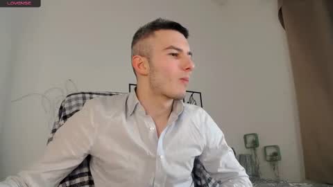 devin_ho online show from 02-11-25, 07:48