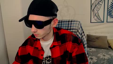 devin_ho online show from 02-24-25, 09:20