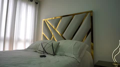 Devin Hunter online show from 02-13-25, 06:38