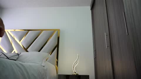 Devin Hunter online show from 02-14-25, 07:54