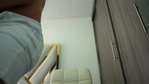 Devin Hunter online show from 10-01-25, 03:29