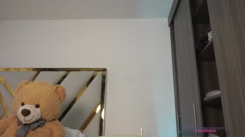 Snapshot of devin_hunter chatting on 12-22-25, 10:29 Devin Hunter online show from 12-22-25, 10:29