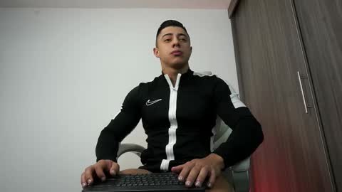 Snapshot of devin_hunter chatting on 02-02-26, 11:53 Devin Hunter online show from 02-02-26, 11:53