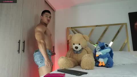 Snapshot of devin_hunter chatting on 02-08-26, 12:47 Devin Hunter online show from 02-08-26, 12:47