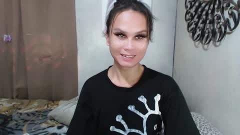 Snapshot of devine_g chatting on 01-28-25, 02:32 Igat online show from 01-28-25, 02:32