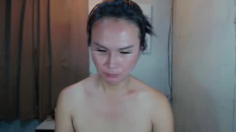 Snapshot of devine_g chatting on 03-10-25, 04:38 Igat online show from 03-10-25, 04:38