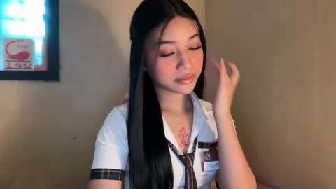 Devine Greyson online show from 11-13-25, 02:43