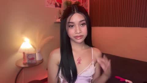 Devine Greyson online show from 11-21-25, 03:33